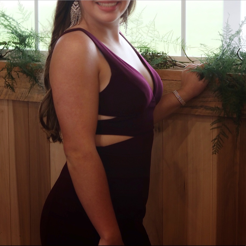 ⭐️PROM dress V neck full length with side cut outs